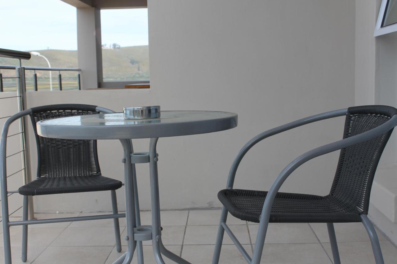 קניסנה Phoenix Lodge And Waterside Accommodation מראה חיצוני תמונה