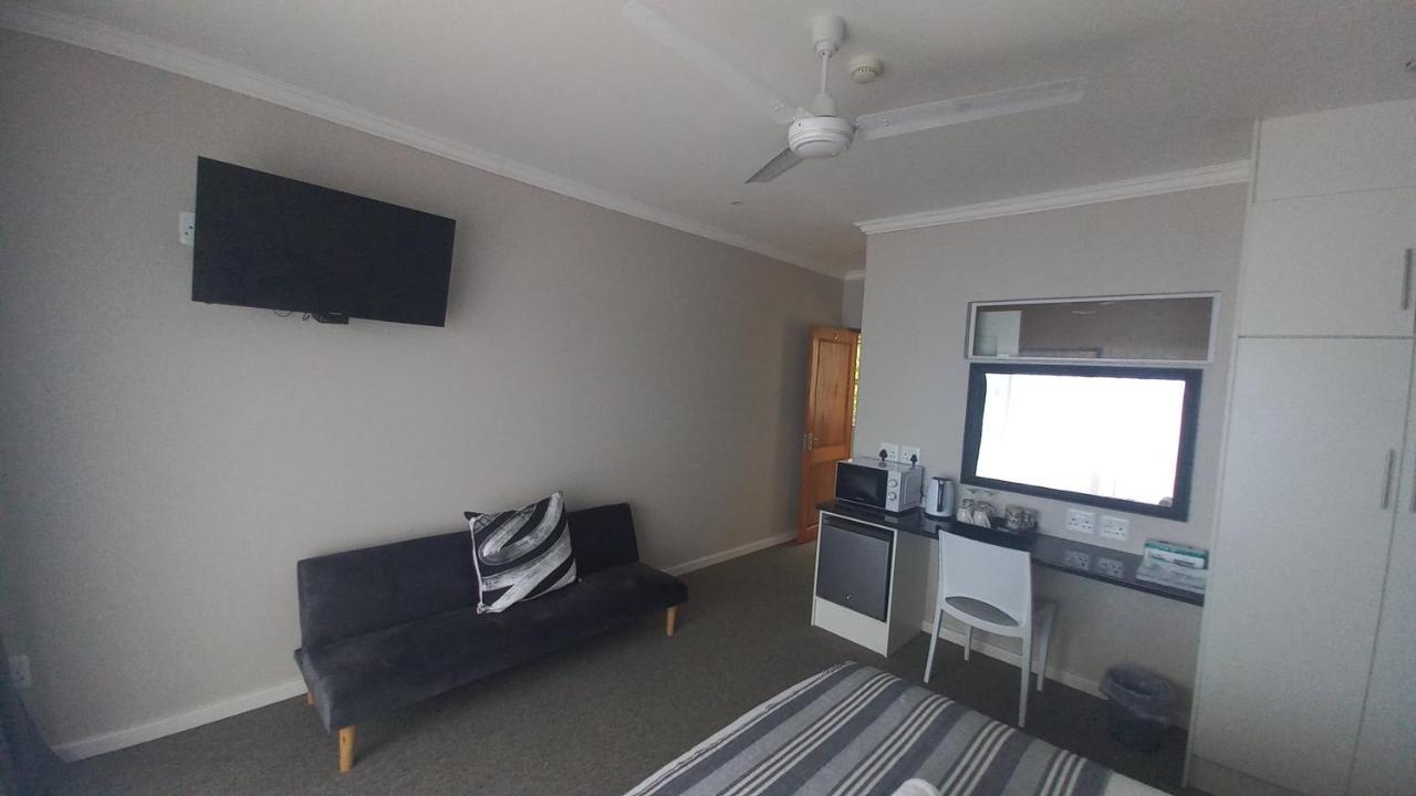 קניסנה Phoenix Lodge And Waterside Accommodation מראה חיצוני תמונה