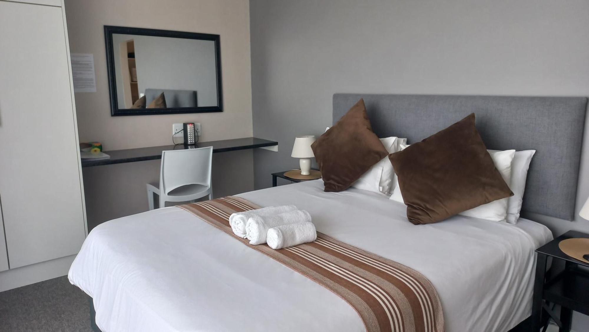 קניסנה Phoenix Lodge And Waterside Accommodation מראה חיצוני תמונה